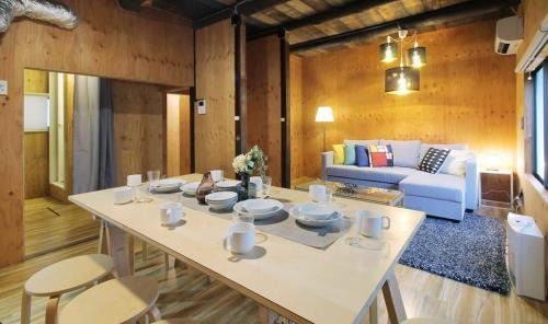 Nishikaniya by b hotel - Large Apartment 10mins walk from Hiroshima Station