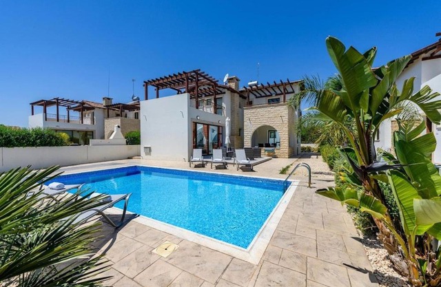 Nissi beach with pool Ayia Thekla "kymma 15" 3bed room