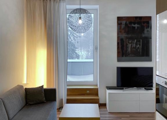 No.1 Apartment House Oliver