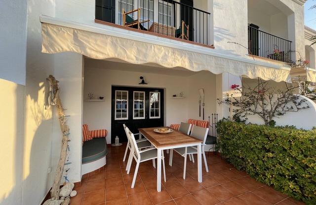 Non-detached house with swimming pool