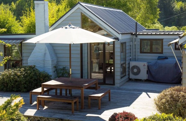 Norfolk · ★Riverside family home★ BBQ, bikes and backyard