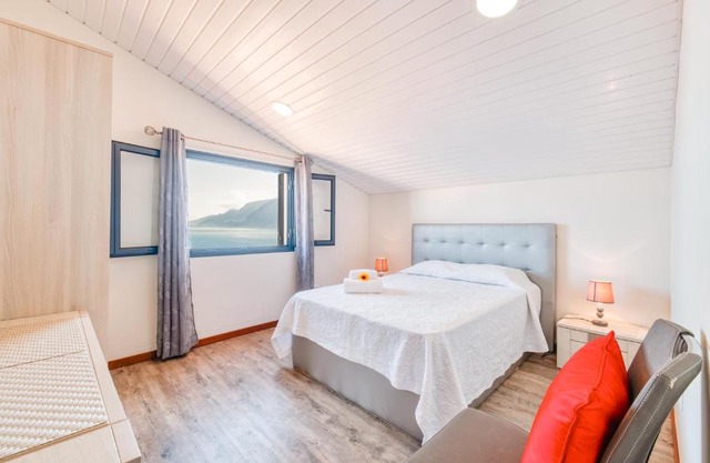 North Coast View House