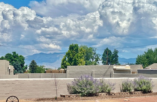 🌶️North Valley Ranch+RV Parking+Mountain Views — Family, Corporate, Long Term 🌄