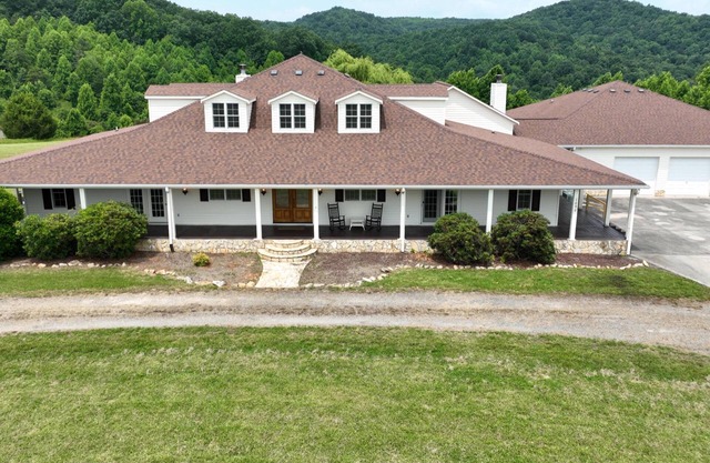 Northwestern North Carolina wine country in the Appalachian foothills
