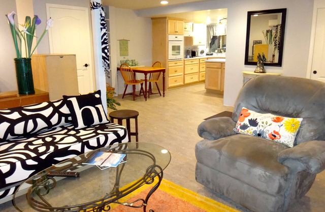 Now Available! NEW Large Studio in Fantastic Neighborhood for Professional