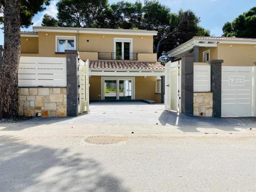 Nuova Residenza dei 7 Pini a pochi passi dal mare