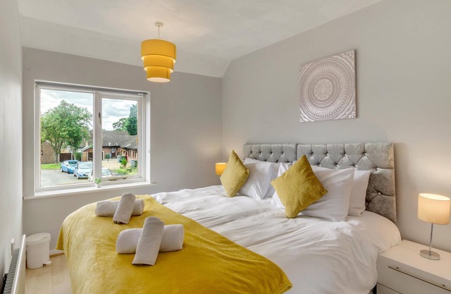 "Nursery Rest" is ideal holiday home for a quick weekend getaway or a week-long vacation in Norwich