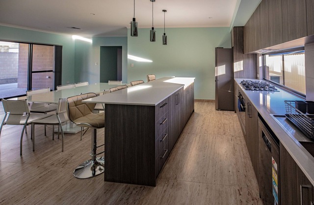 nWelcome to our refreshing home at suburb of Wannanup.