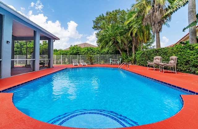 Oasis Heated Pool in the Heart of Equestrian Wellington