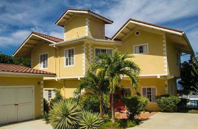 Oasis Palms Luxury Villa