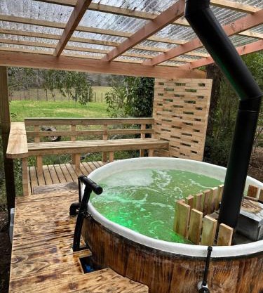 Oasis Tiny House & Tinaja