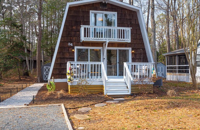 Ocean Pines 2BR 1BA Cottage with Fire Pit