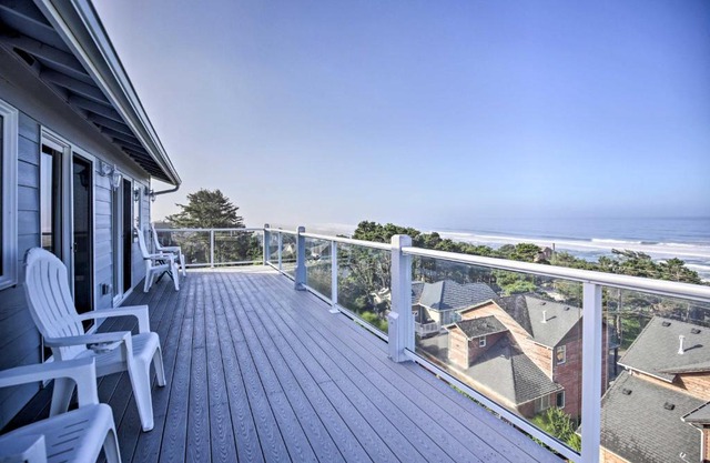 Ocean-View Lincoln City Retreat with 3 Viewing Decks