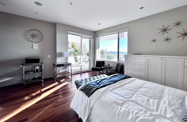 Ocean View Luxury Suit Room With Patio