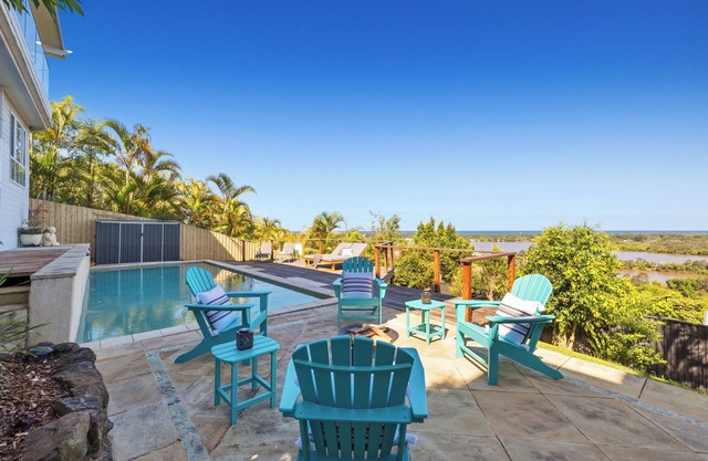 Ocean views/minutes to Kingy & Cooly/has pool/pet friendly/pretty inside & out