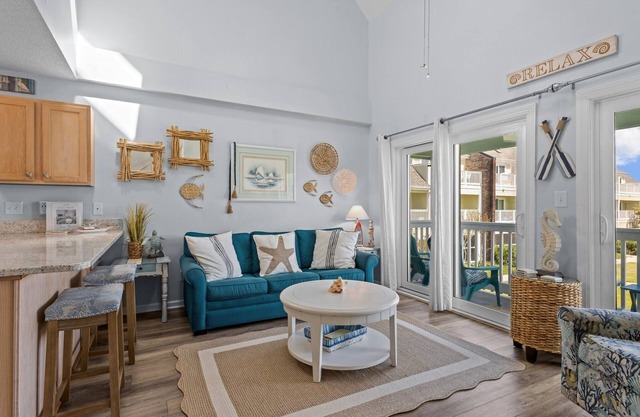 Oceanfront complex! 2 bd, 2 bath - Indoor Year Round Pool, Gym & Tennis Courts!