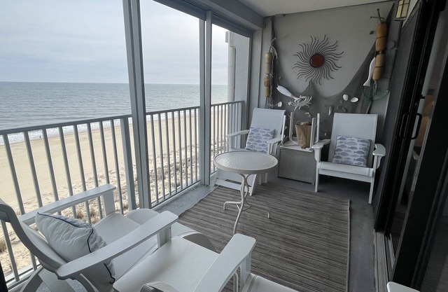 Oceanfront Corner Unit, Spectacular Views, Pool, W/D, 2 Parking, Full Linen Svc