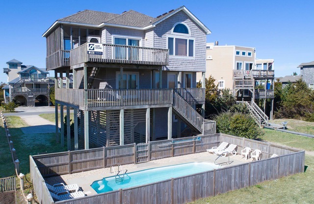 Oceanfront Home in Waves w/Private Pool, Hot Tub, Game Room. Total Seaduction.