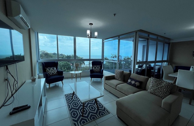 Oceanfront in Coronado Bay