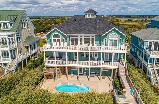 Oceanfront Estate with private pool and hot tub
