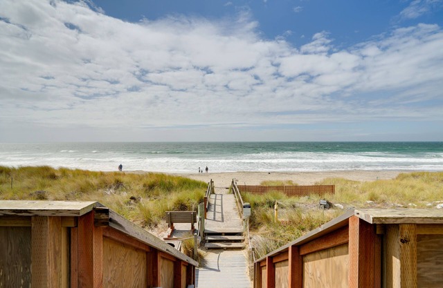 Oceanfront Watsonville Condo w/Beach Access!
