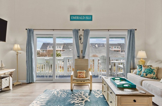 Oceanside Condo w/Indoor Pool & Beach Access!