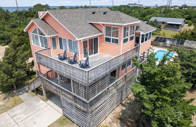 Oceanside, sound view, dog friendly, private pool, hot tub, golf cart, game room