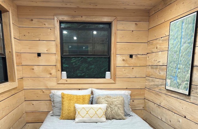 Off grid, boat access fishing retreat.