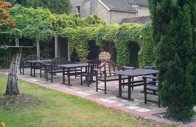 Oliver Cromwell Hotel