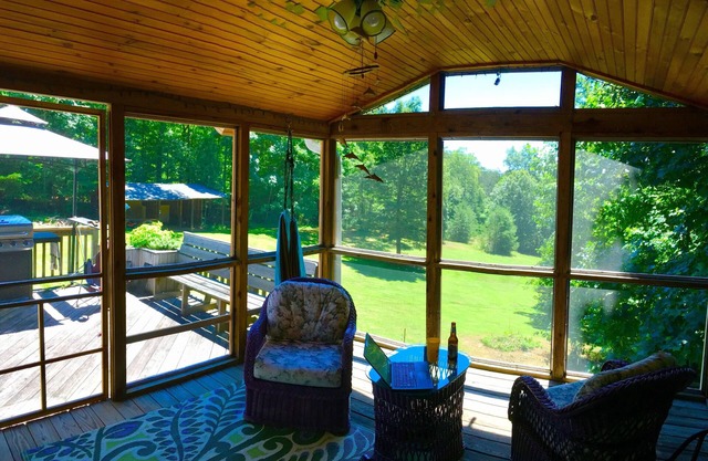 On the Rocks - private retreat in the mountains of Lake Lure