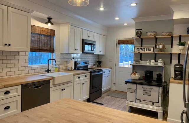 On the Trail-Cedar Sauna & Close to Ski & Trails