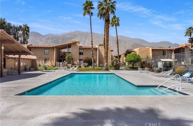 One Bedroom Desert Oasis - 30 Day Minimum Rental