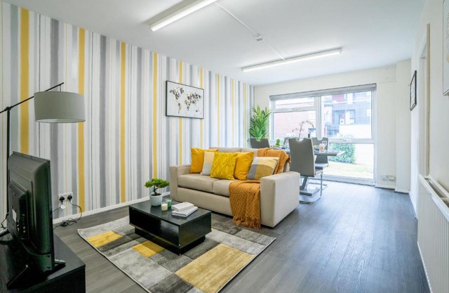 One Bedroom Stoke Newington Apartment
