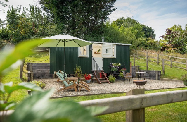 ONNEN, pet friendly, with open fire in Aberaeron