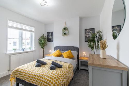 Open Mind Property - 10 guests, Hottub, Free Parking