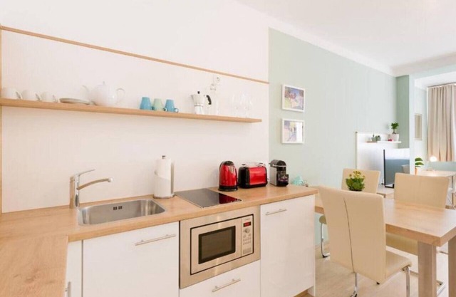 Opera Apartment Top6