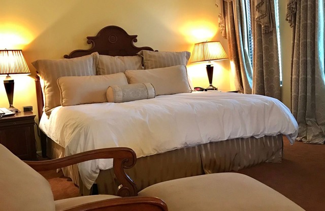 Ophelias Restaurant & Inn
