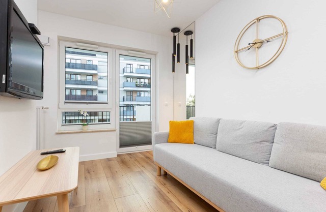 Optyków 3 Warszawa | Comfortable Studio | Parking | Balcony