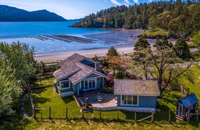 Orcas Island, Crescent Beach Cottage #252