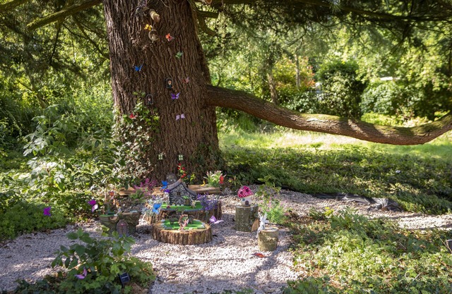 Orion 4-Person Stunning Lotus Belle Tent