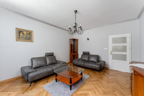 Osiedle Willowe Vintage Chic Apartment by BookingHost