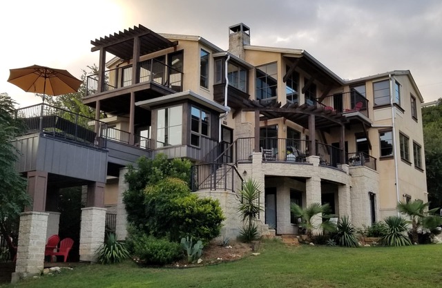 Overlooking Lake Travis, 6 Bedrooms, 6 Decks, Lake Access