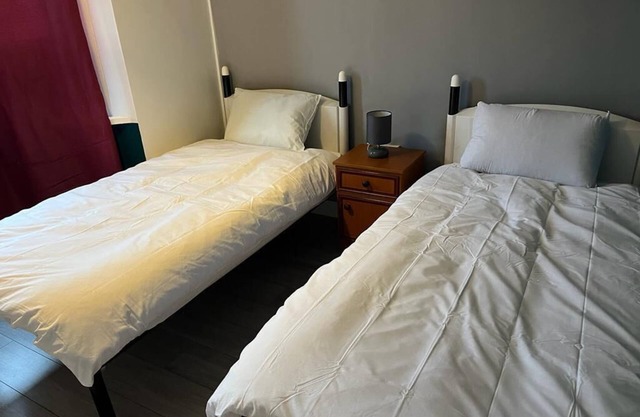 Ovington Grove 2 free parking, 5 min from city centre