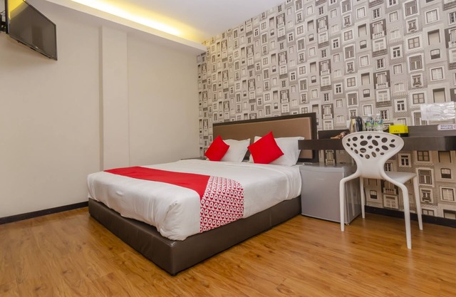 OYO 1214 Oro Hotel