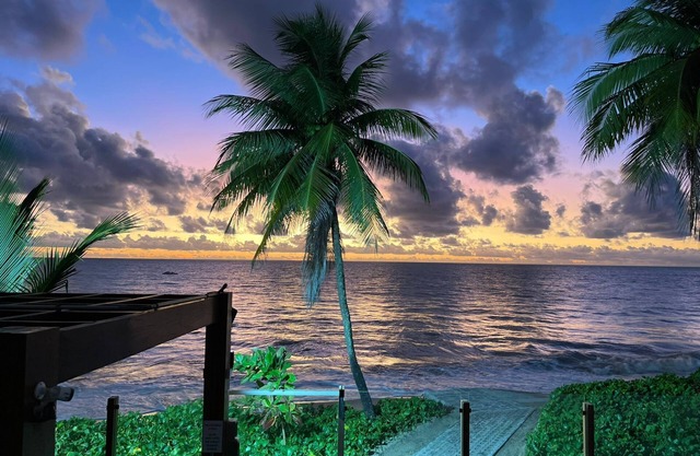 Pé na areia do Caribessa - Branco Haus