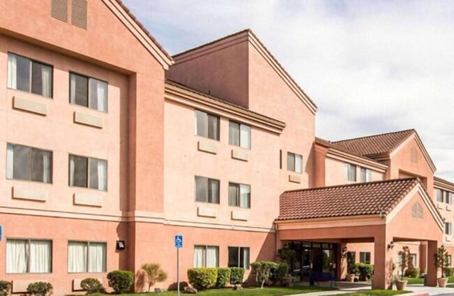 Pacific Coast Inn