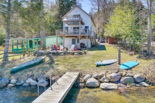 Paddle, Swim and Hike Family Lake House in Vermont