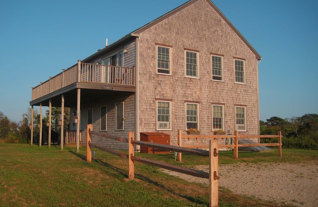 Panoramic House in Madaket Near Beach.