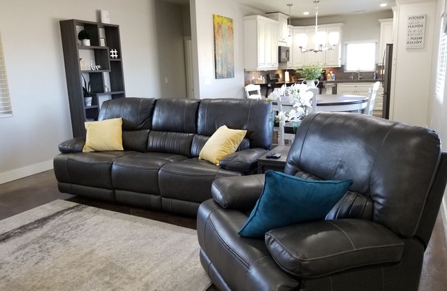 ⛰ Panoramic Peak Views. Stunning Sunsets. Long-stays welcome ⛰