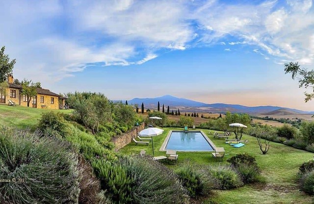 Panoramic Scaled Villa With Amazing Deep Blue Pool